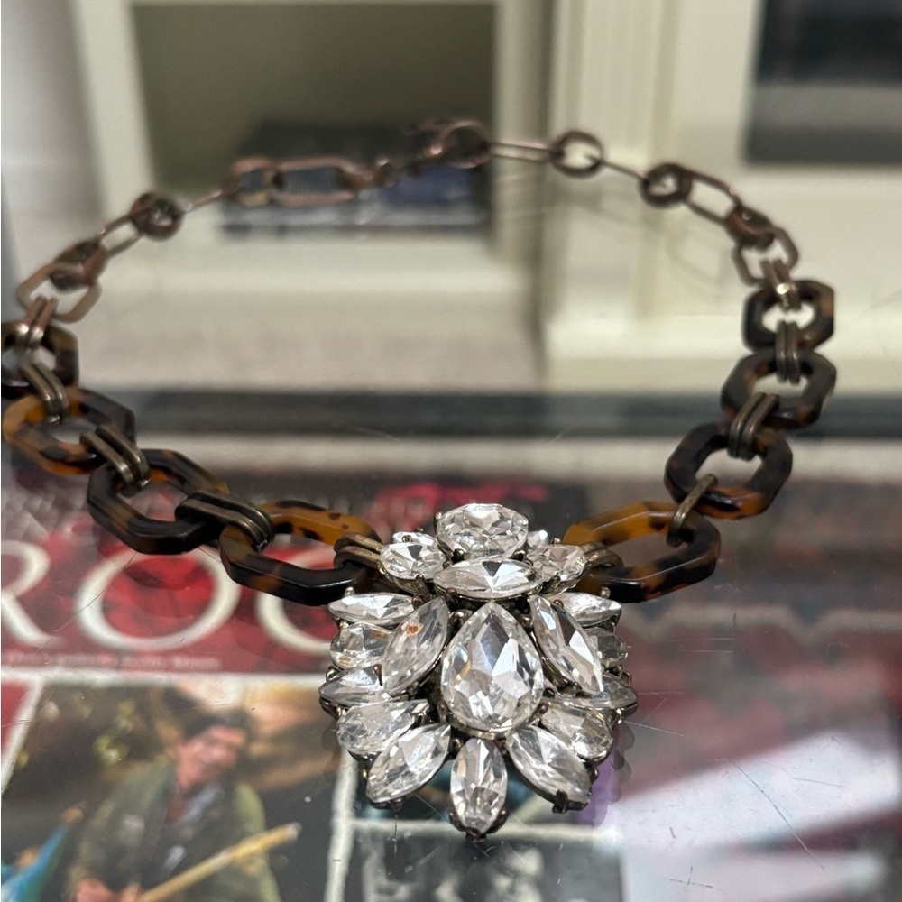 โจ Stunning J.Crew Tortoise & Crystal Statement Necklace โจ - Picture 4 of 4